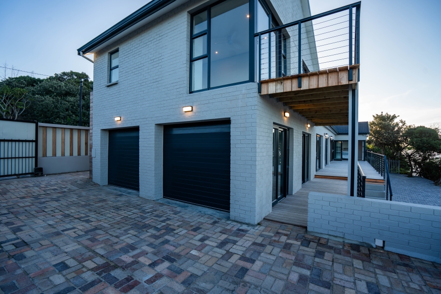 4 Bedroom Property for Sale in West Bank Eastern Cape